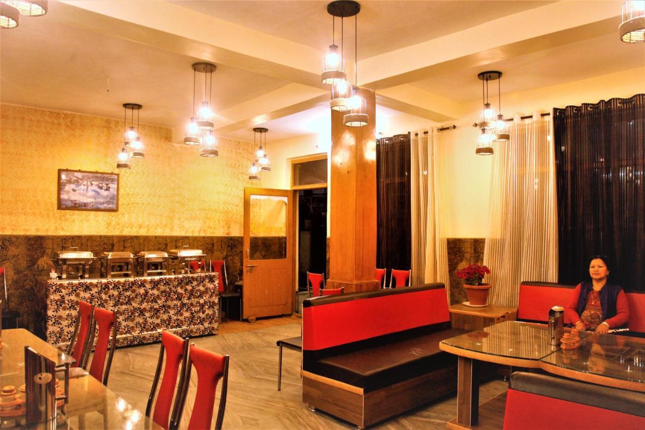 Hotel Chetna Manāli Extérieur photo