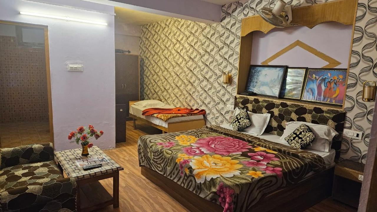 Hotel Chetna Manāli Extérieur photo