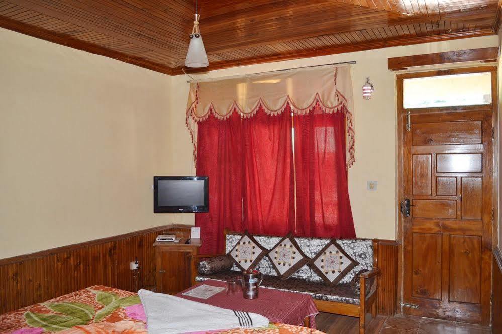 Hotel Chetna Manāli Extérieur photo