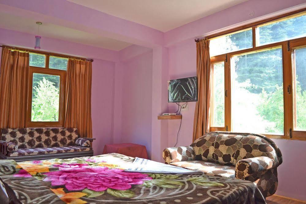 Hotel Chetna Manāli Extérieur photo