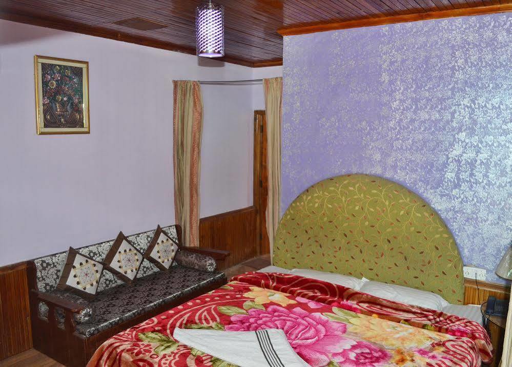 Hotel Chetna Manāli Extérieur photo