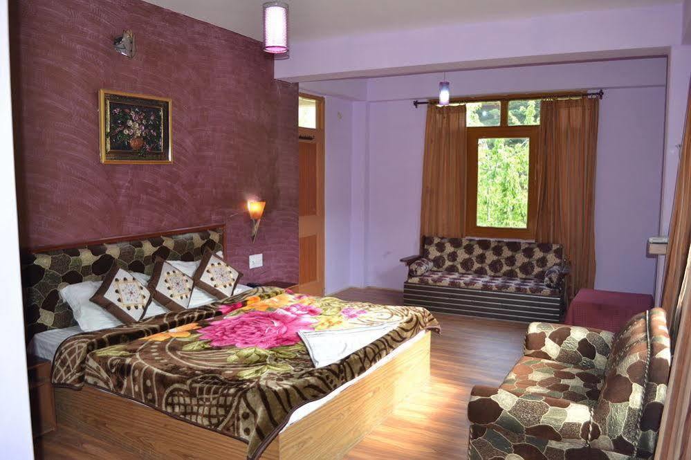 Hotel Chetna Manāli Extérieur photo