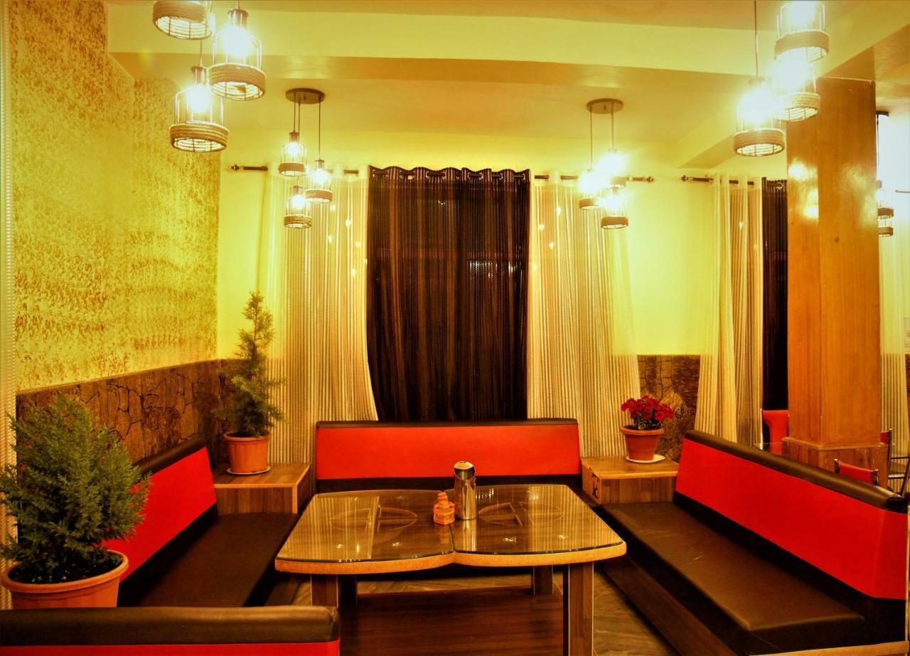 Hotel Chetna Manāli Extérieur photo