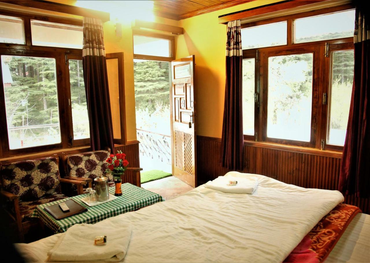 Hotel Chetna Manāli Extérieur photo
