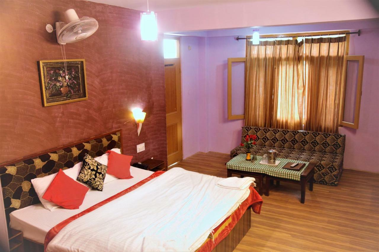 Hotel Chetna Manāli Extérieur photo