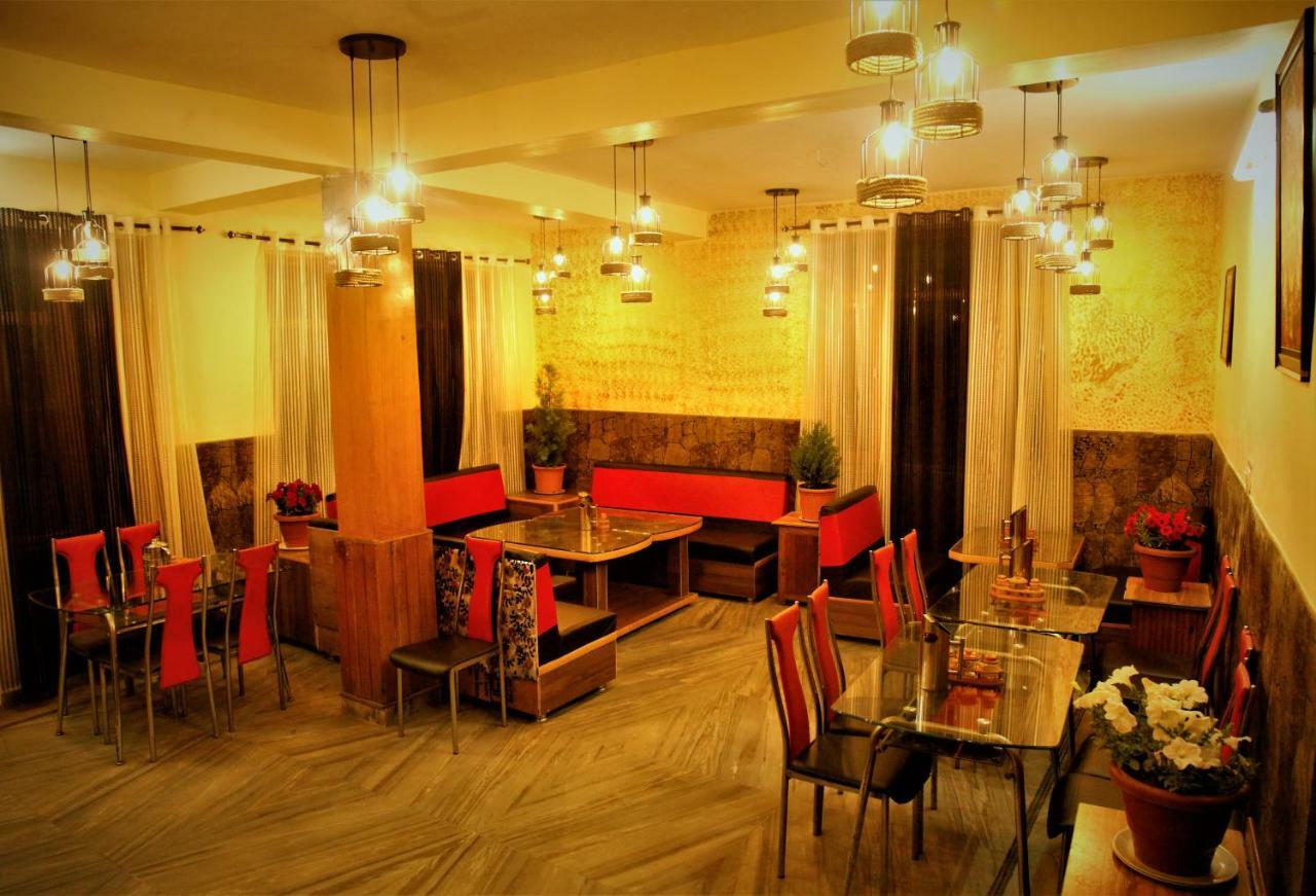 Hotel Chetna Manāli Extérieur photo
