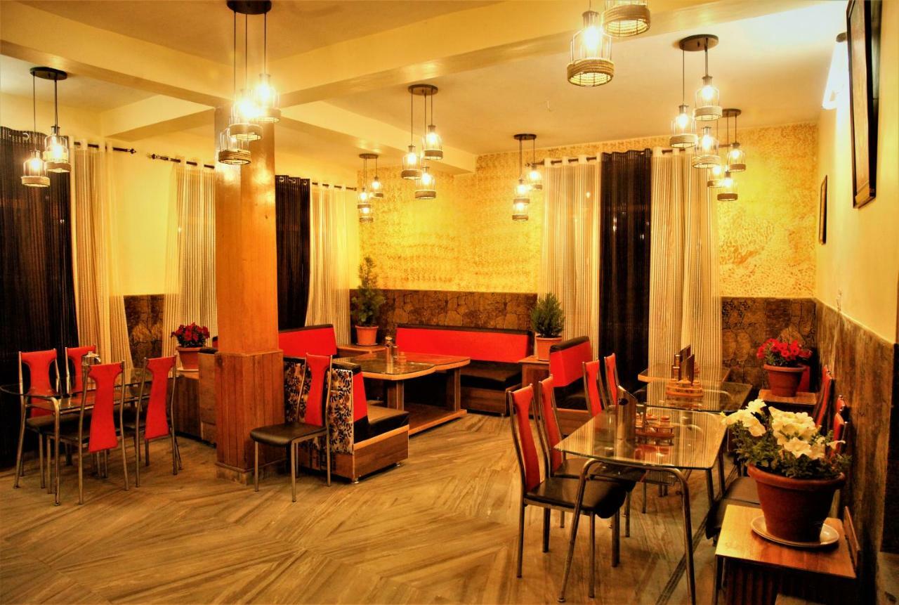 Hotel Chetna Manāli Extérieur photo